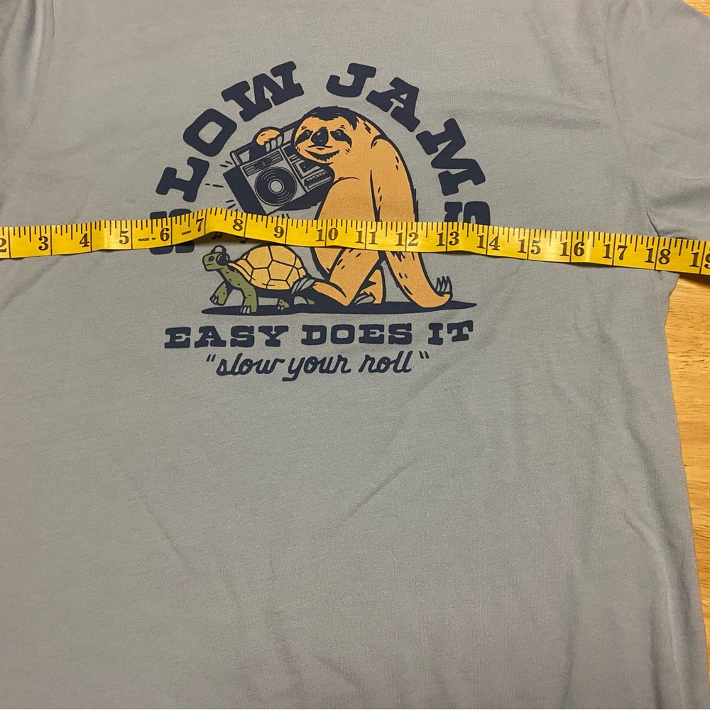 Old Navy Graphic Tee in Light Blue Size M - Picture 6 of 8